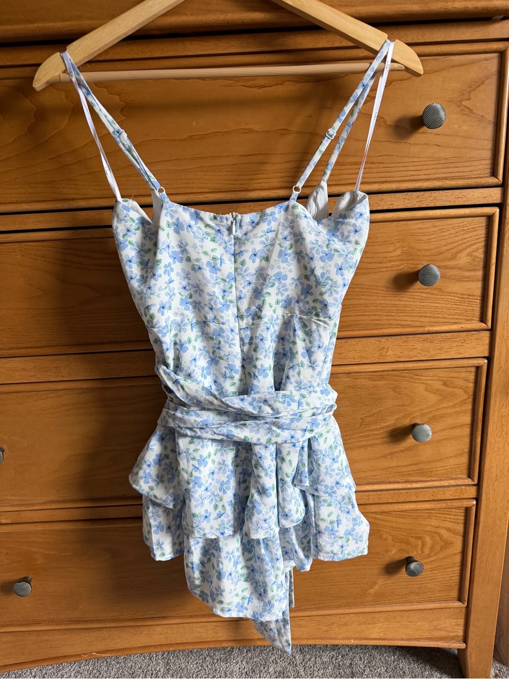 Lulus Here to Play White Floral Print Sleeveless Tie-Back Romper Tiered Ruffle M - Picture 7 of 12